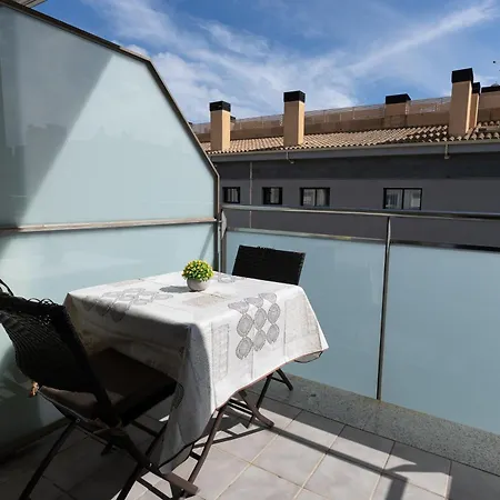 Penthouse Fenals شقة