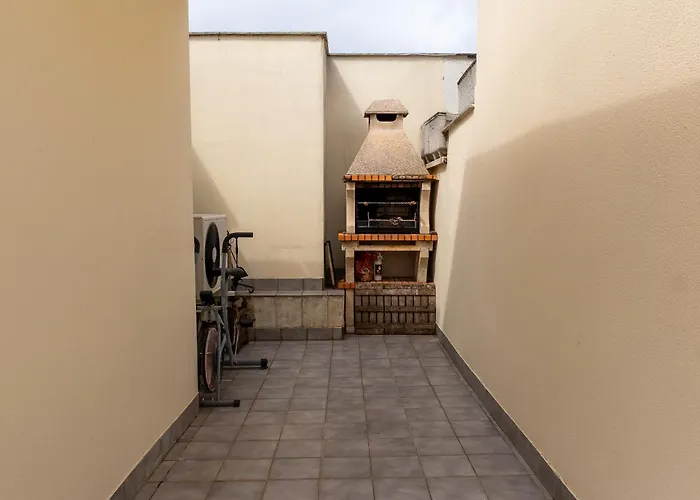 Penthouse Fenals يوريت دي مار
