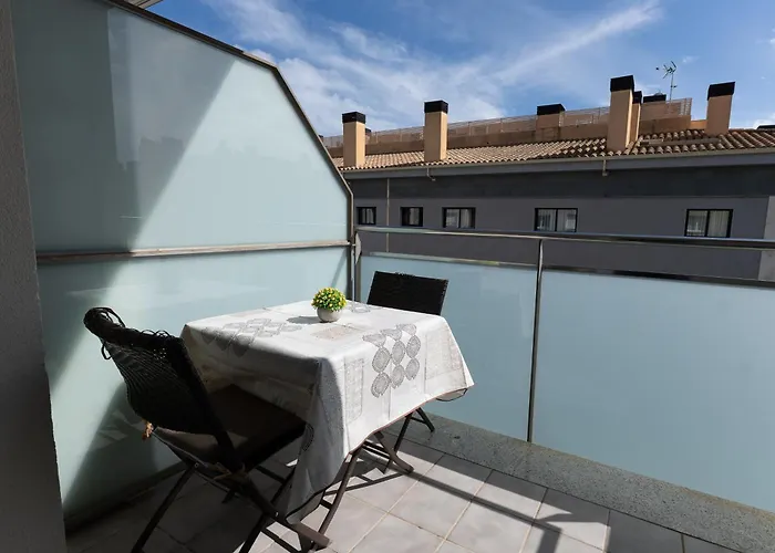 Penthouse Fenals شقة