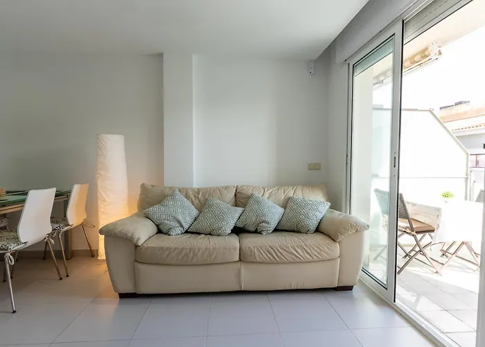 Penthouse Fenals يوريت دي مار