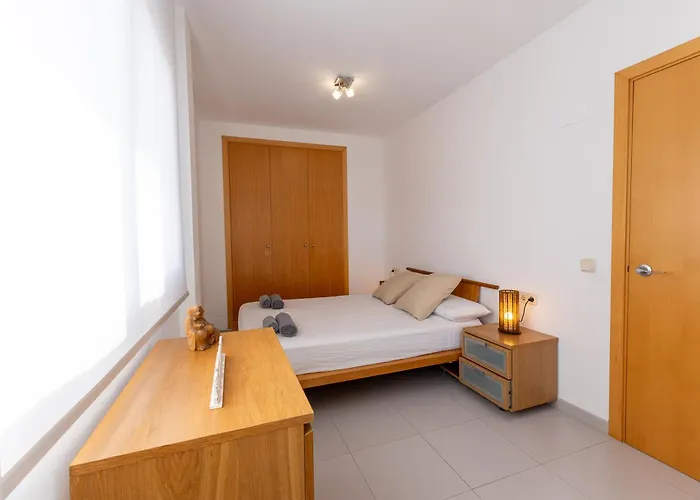 Penthouse Fenals شقة